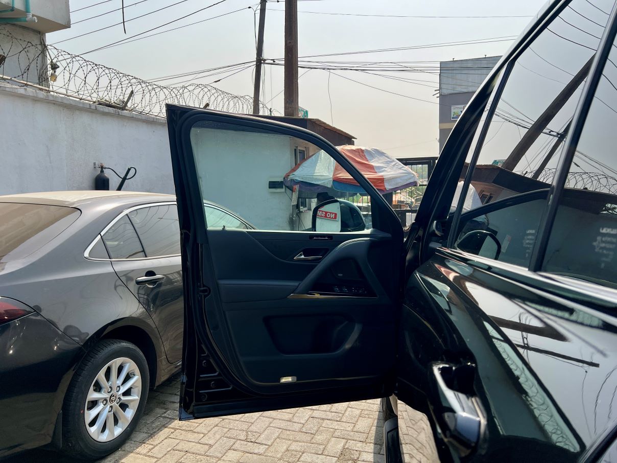 Lexus LX 600 Signature