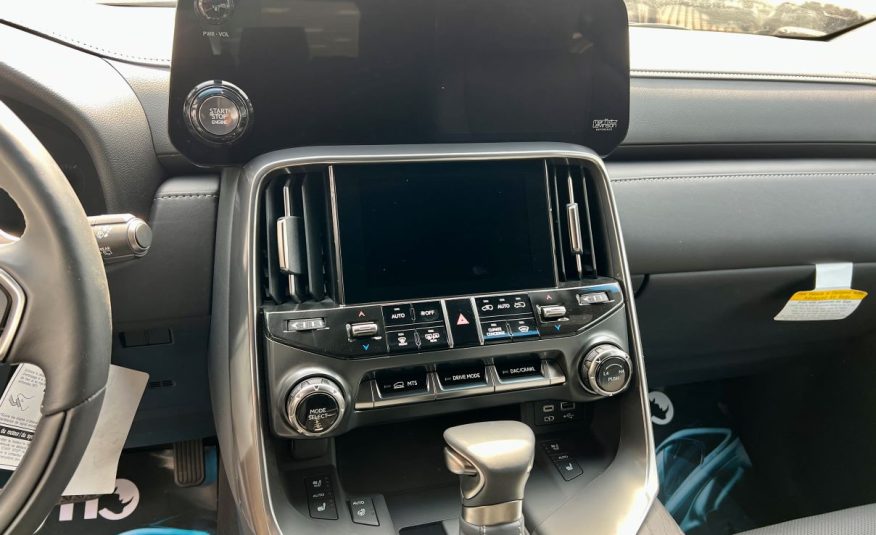 Lexus LX 600 Signature