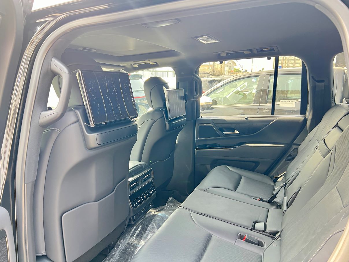 Lexus LX 600 Signature