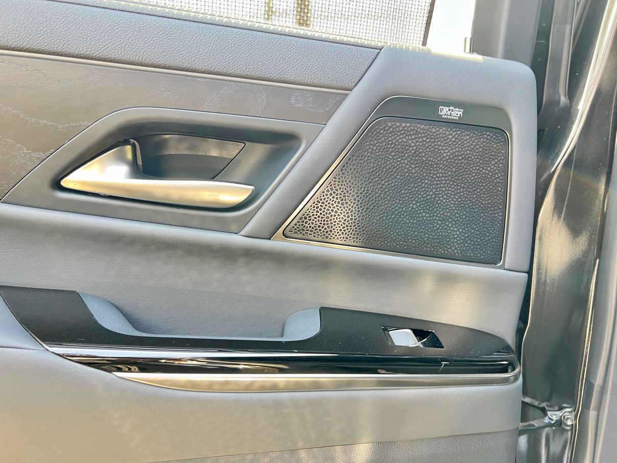 Lexus LX 600 Signature