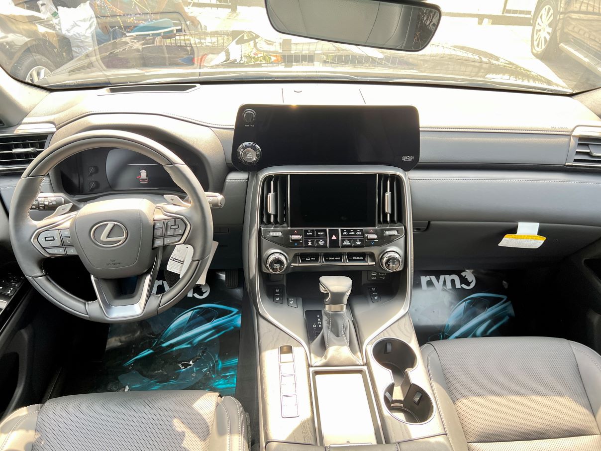 Lexus LX 600 Signature