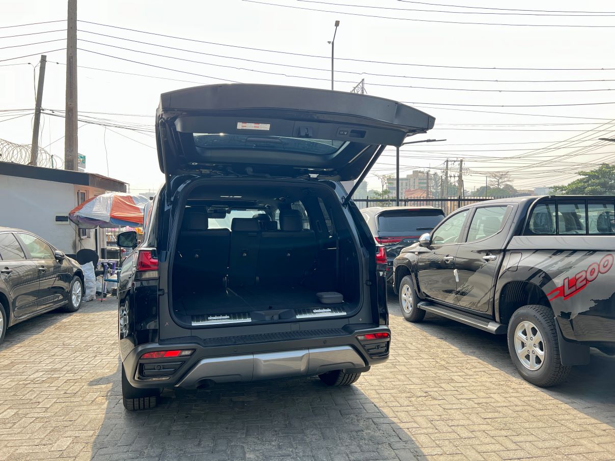 Lexus LX 600 Signature