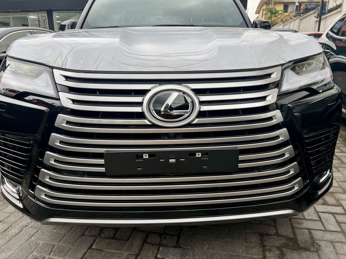 Lexus LX 600 Signature