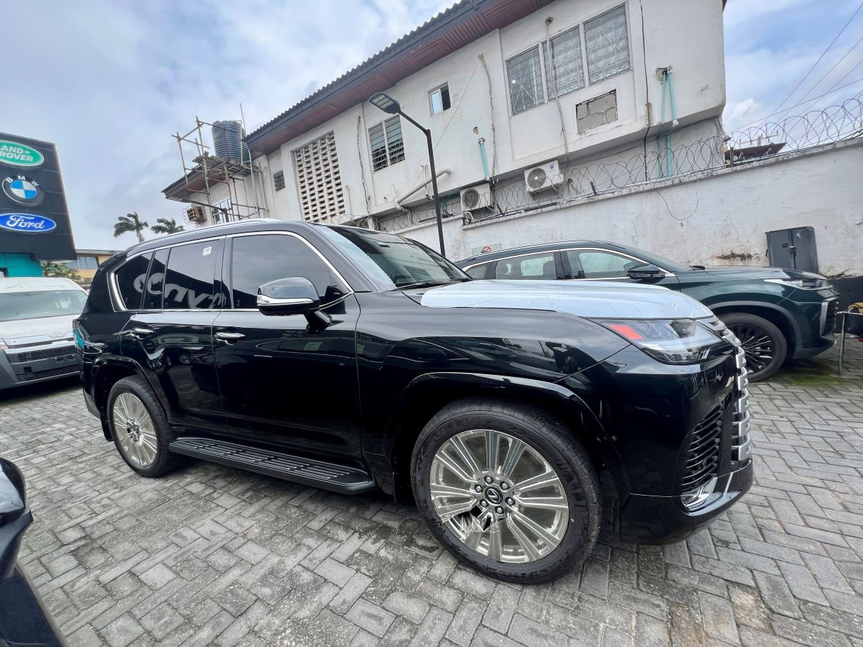 Lexus LX 600 VIP