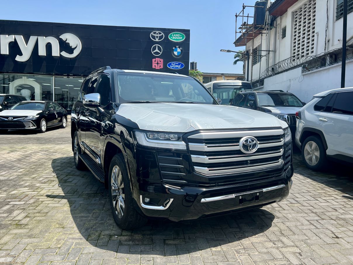 Toyota Land Cruiser VXR 3.5L