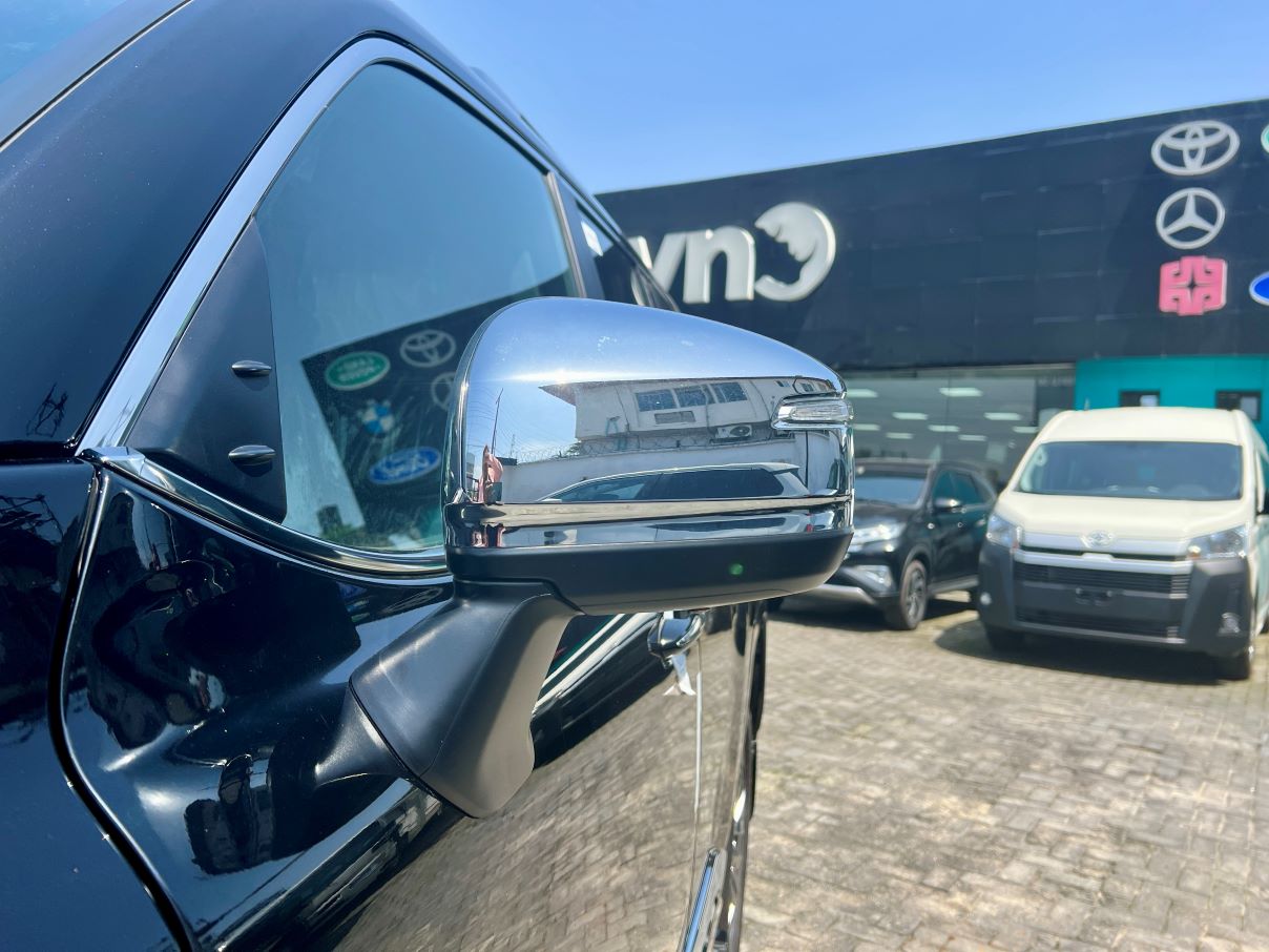 Toyota Land Cruiser VXR 3.5L