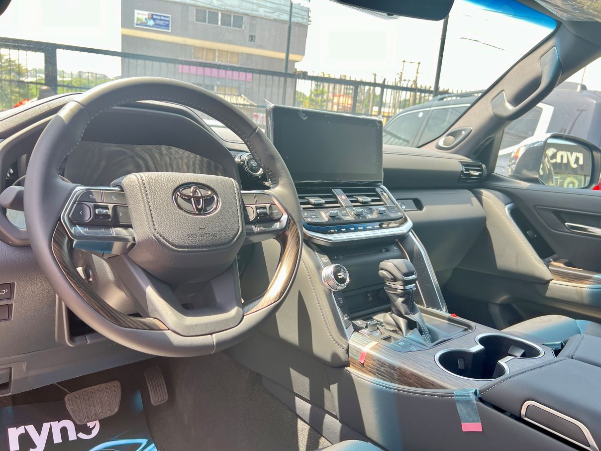 Toyota Land Cruiser VXR 3.5L