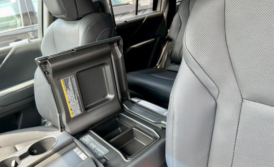 Lexus LX 600 Signature