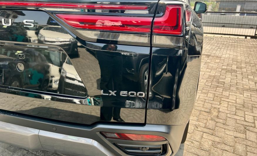Lexus LX 600 Signature