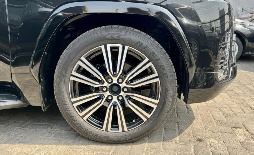 Lexus LX 600 Signature
