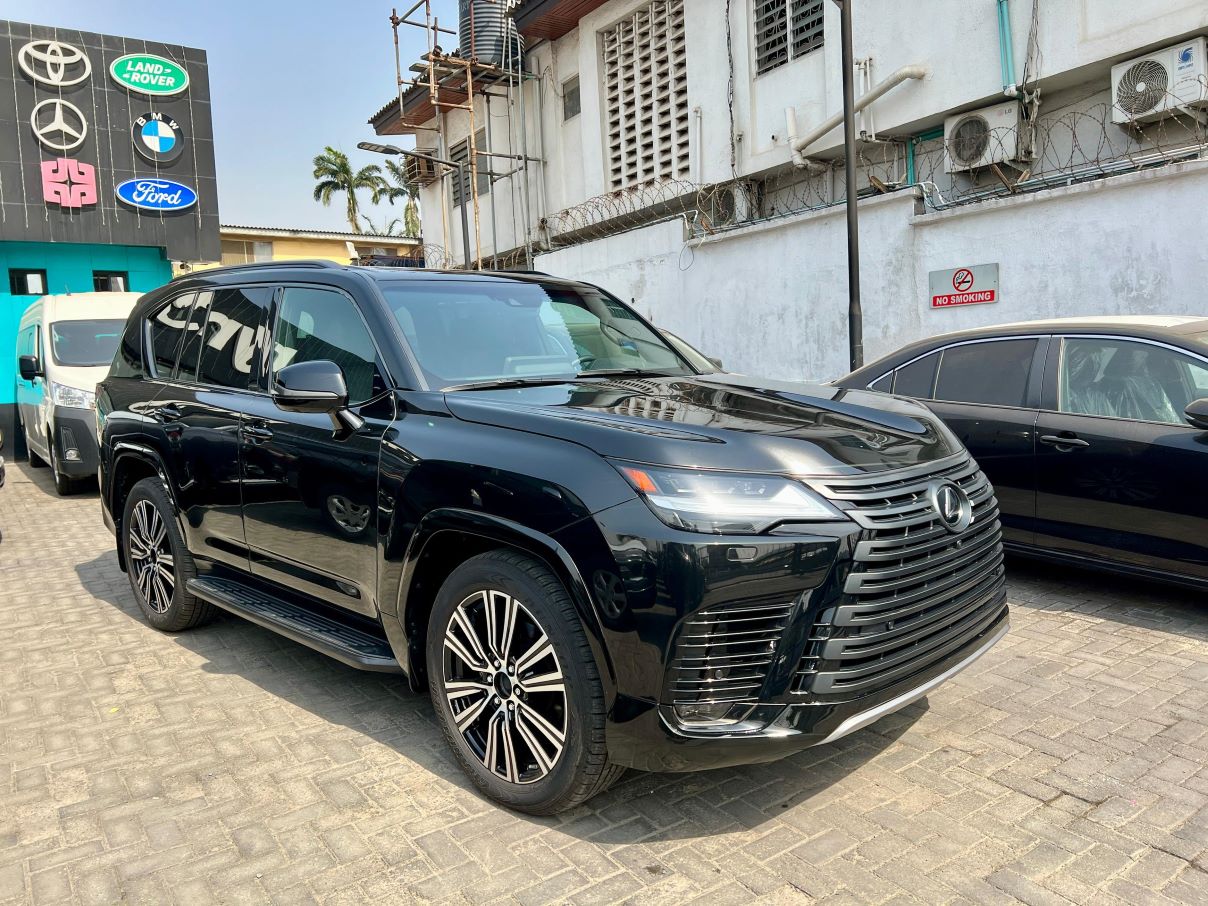 Lexus LX 600 Signature