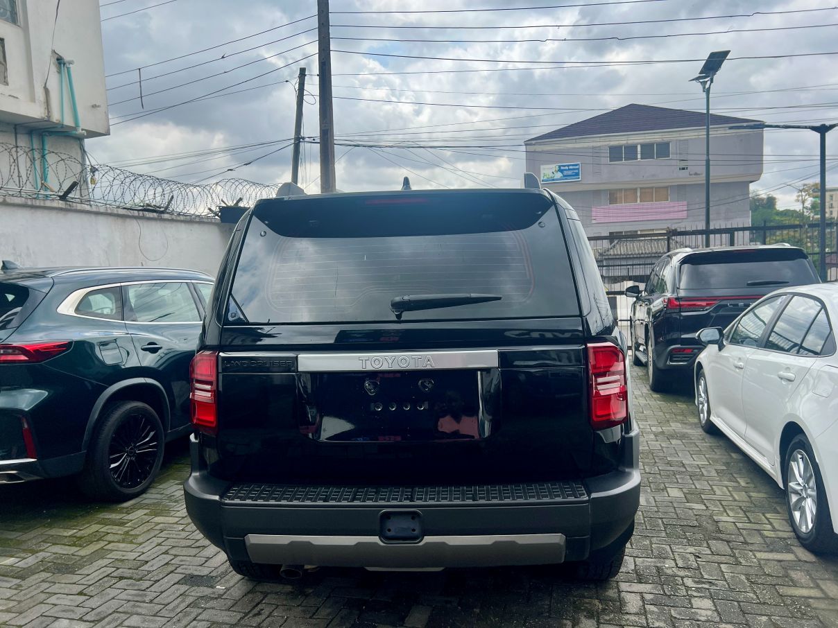 Toyota Land Cruiser Prado Limited 2.7L