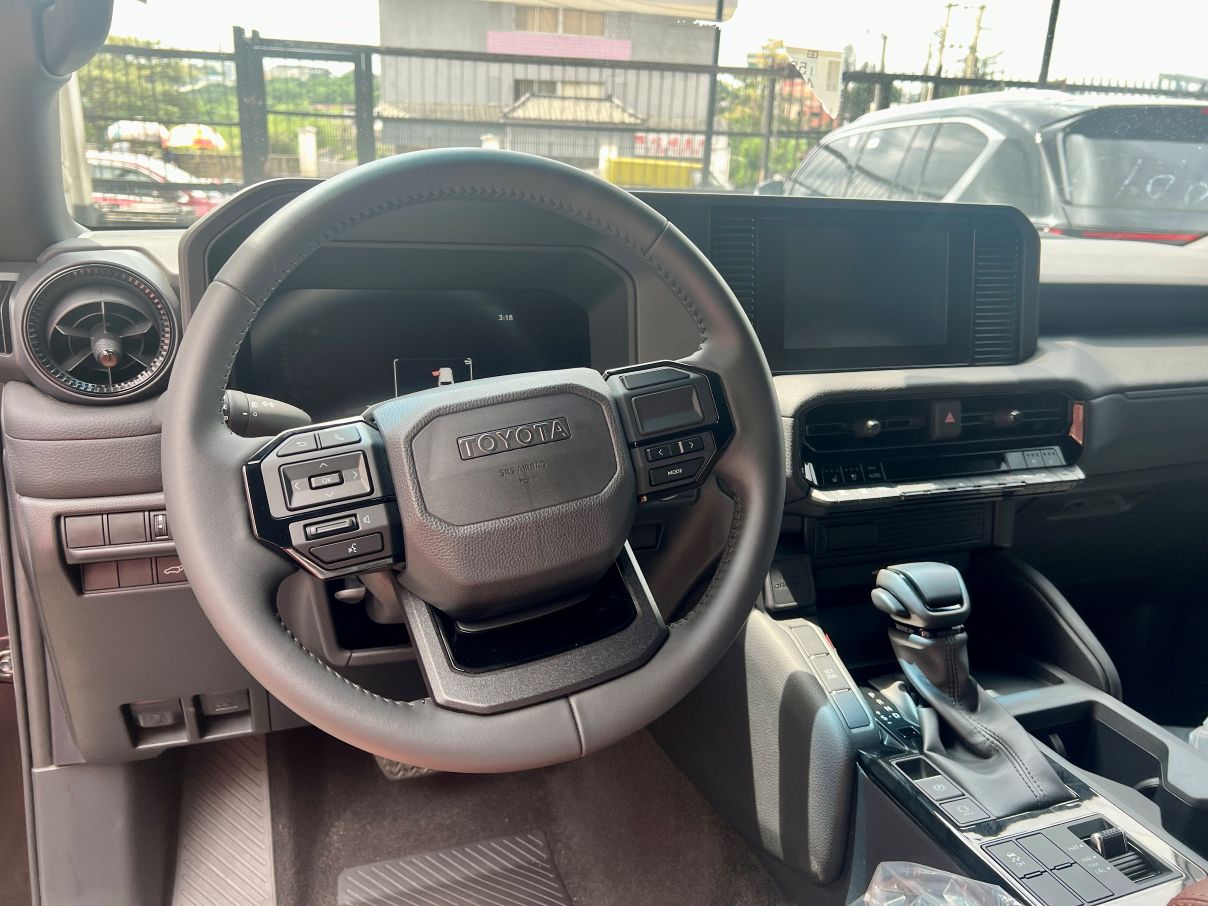 Toyota Land Cruiser Prado Limited 2.7L