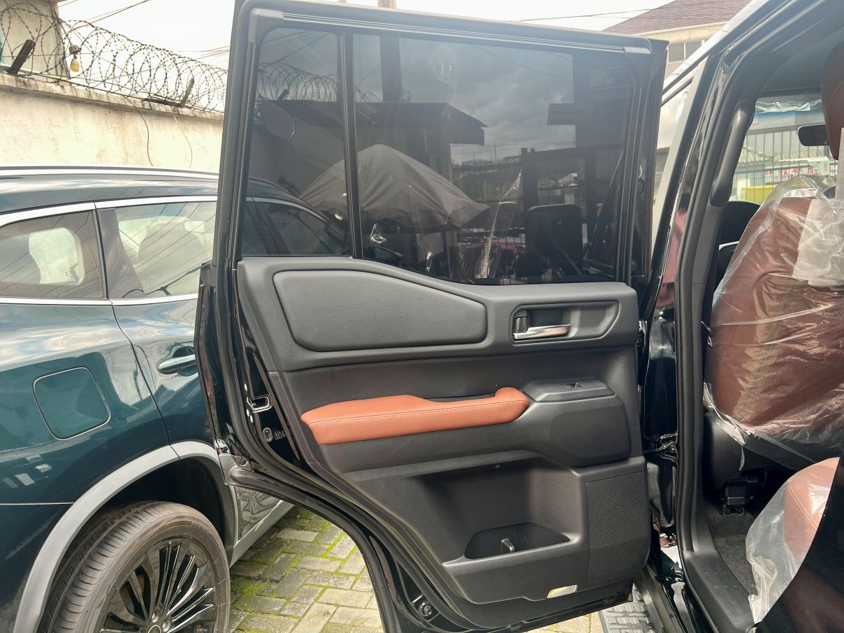 Toyota Land Cruiser Prado Limited 2.7L