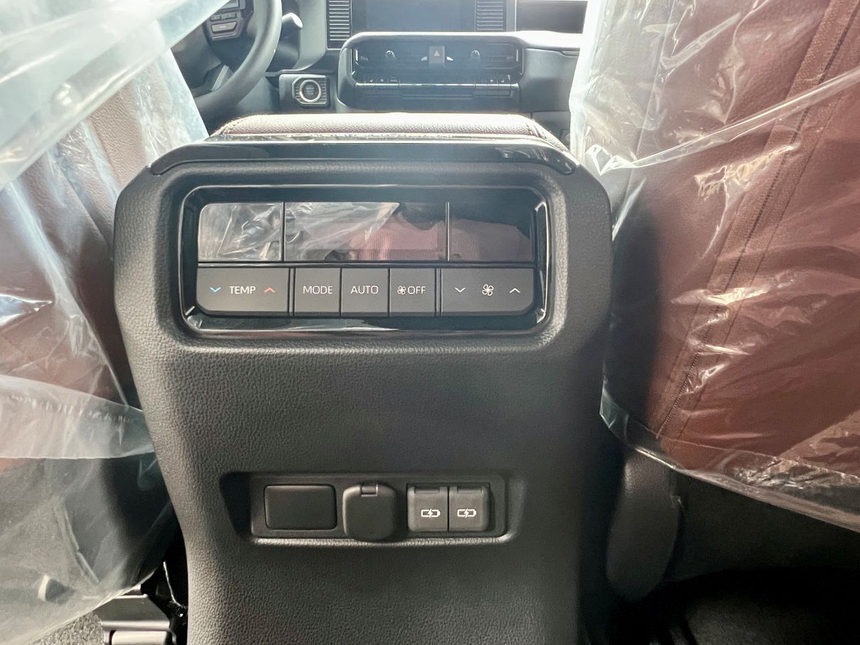 Toyota Land Cruiser Prado Limited 2.7L