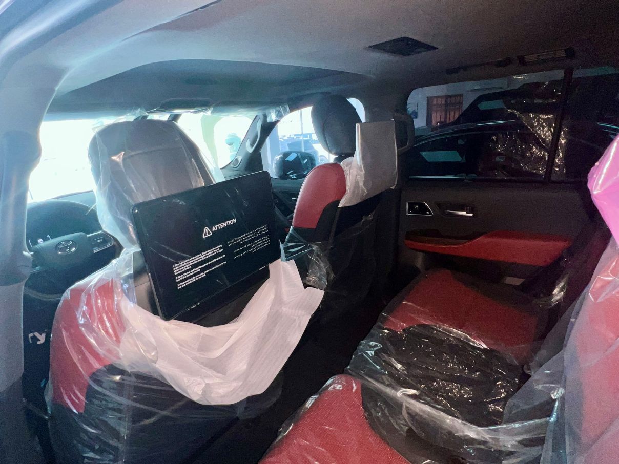 Toyota Land Cruiser 300 VX