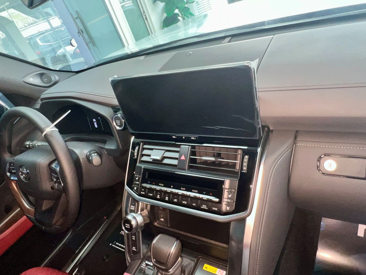 Toyota Land Cruiser 300 VX