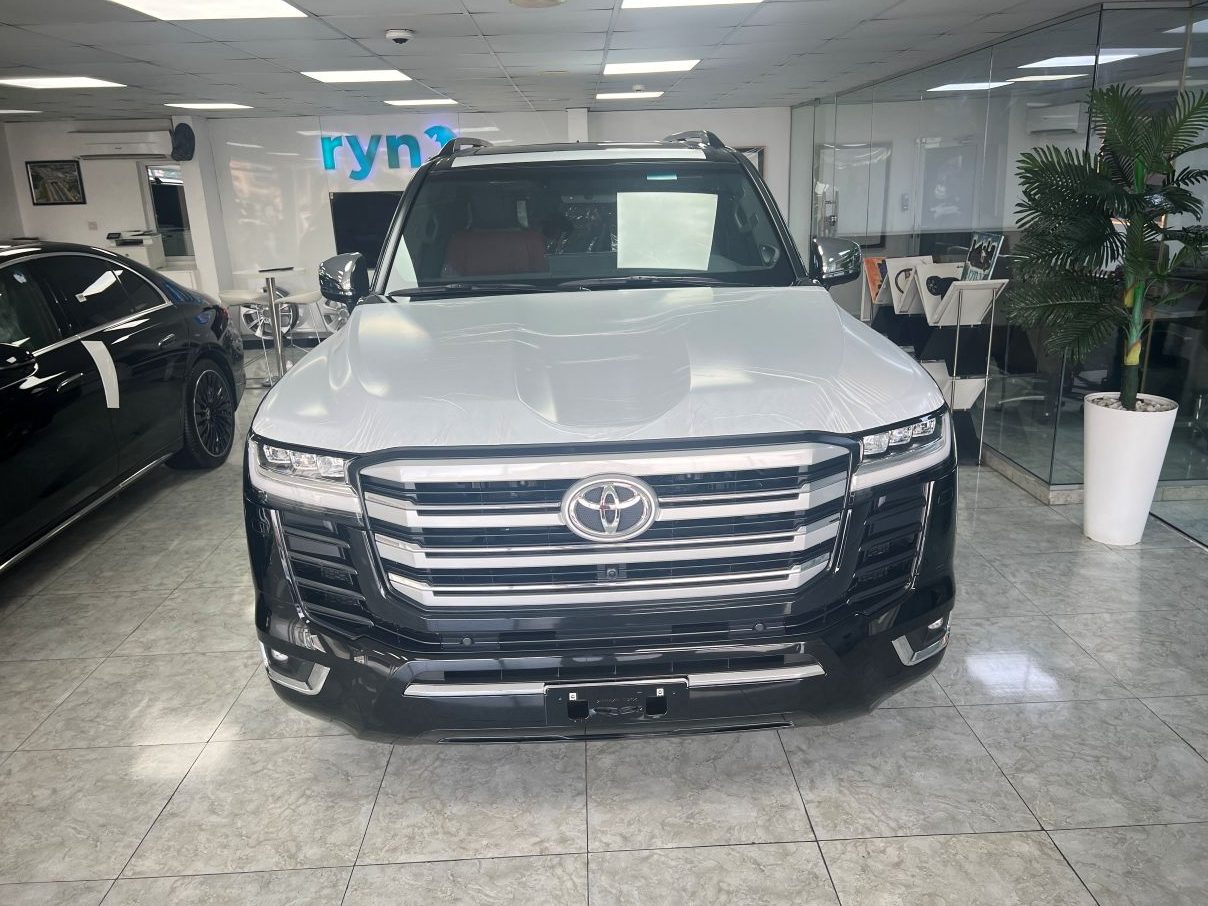 Toyota Land Cruiser 300 VX