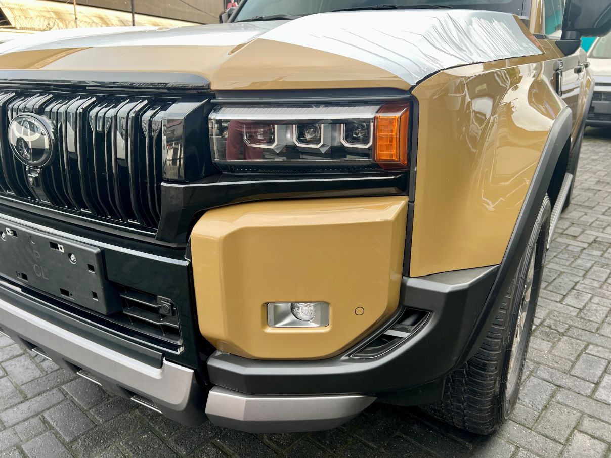 Toyota Land Cruiser Prado Adventure