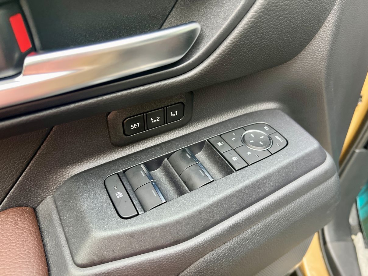 Toyota Land Cruiser Prado Adventure