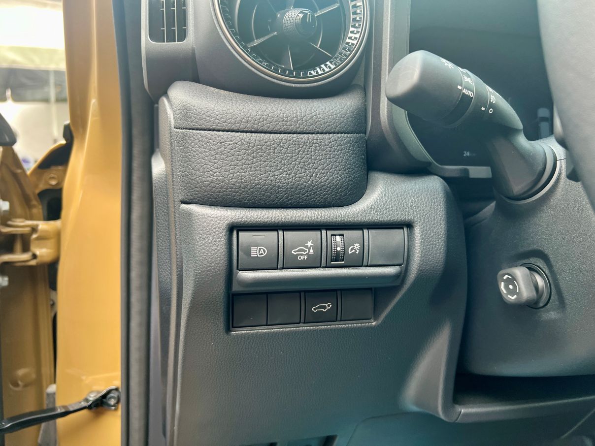 Toyota Land Cruiser Prado Adventure