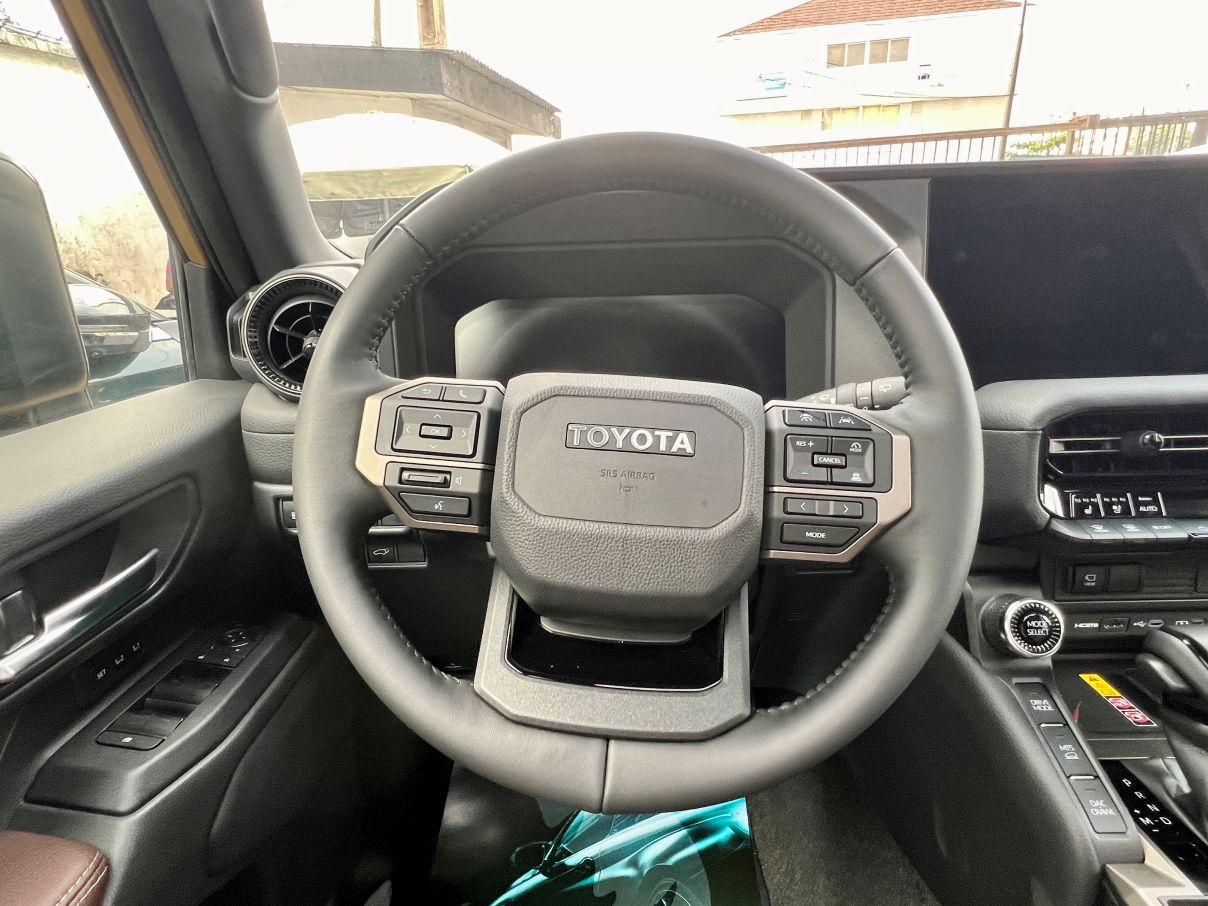 Toyota Land Cruiser Prado Adventure