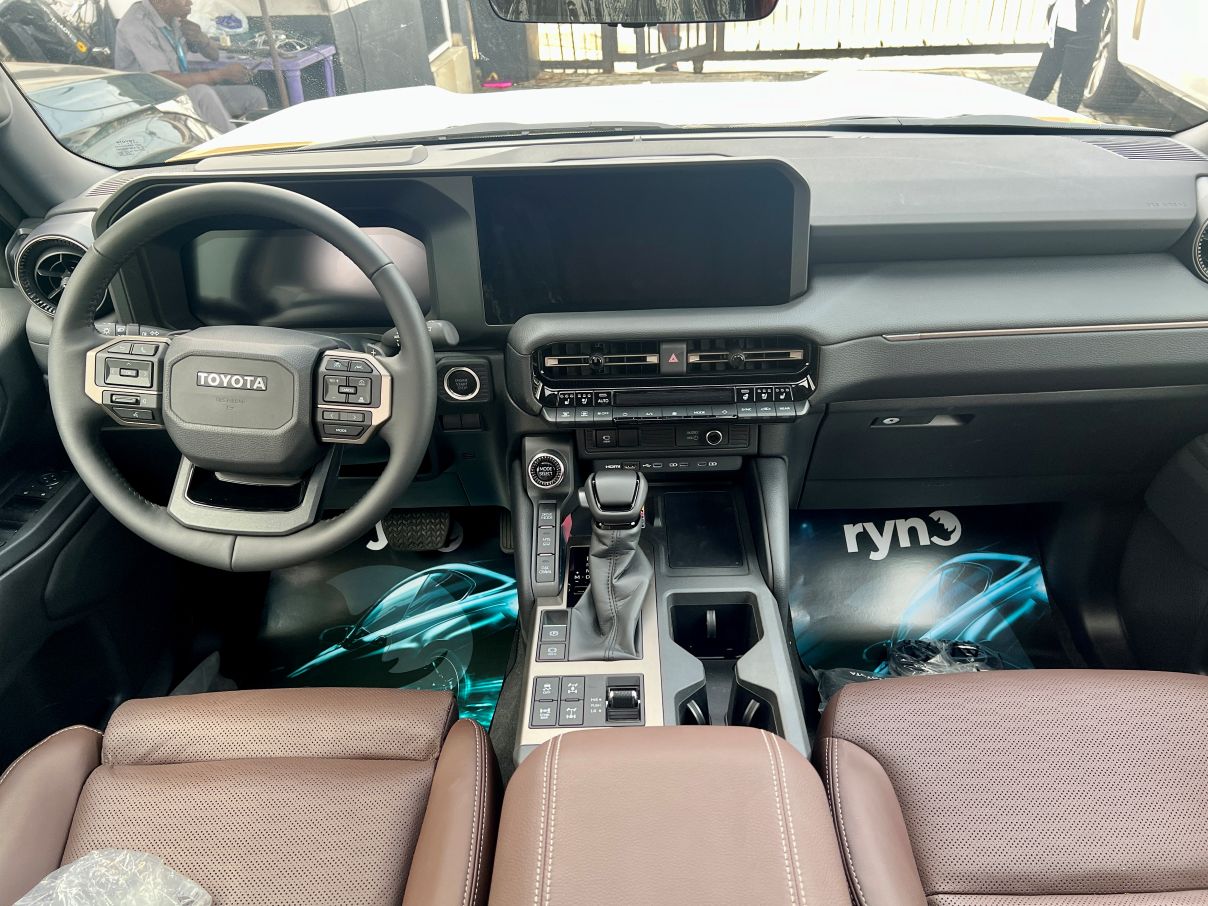 Toyota Land Cruiser Prado Adventure