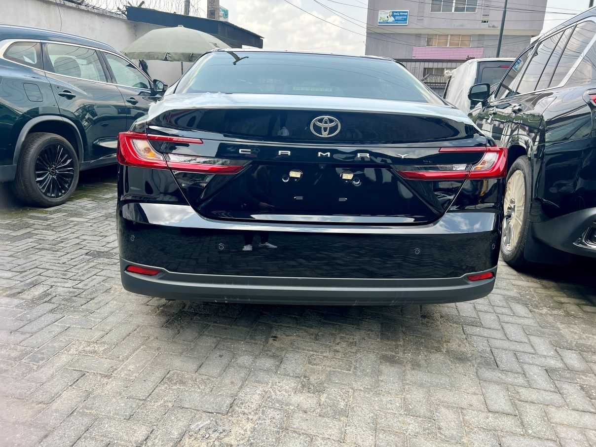 Toyota Camry Hybrid 2.5L