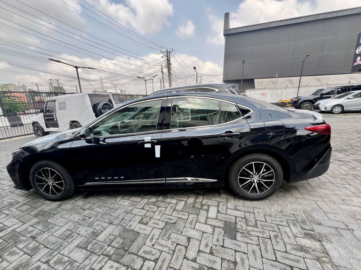 Toyota Camry Hybrid 2.5L