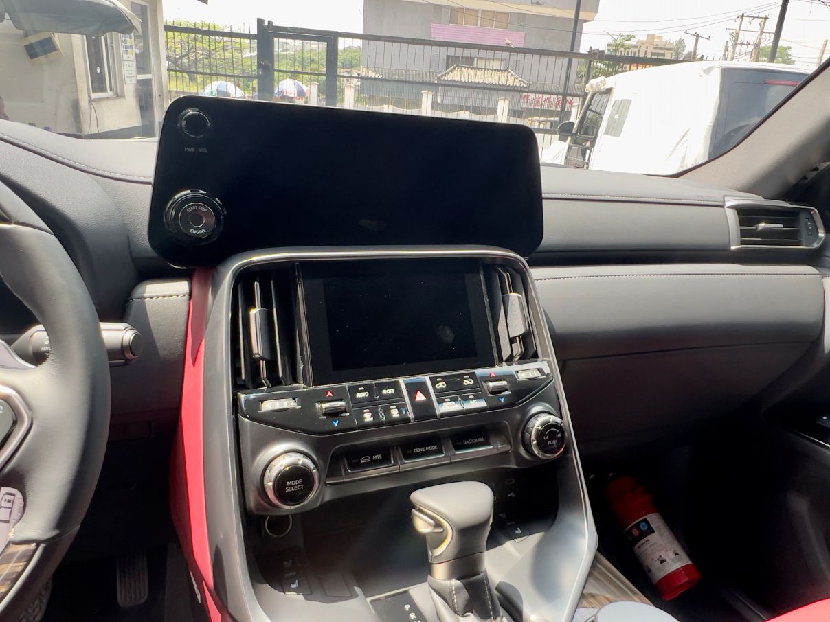 Lexus LX600 Signature SUV