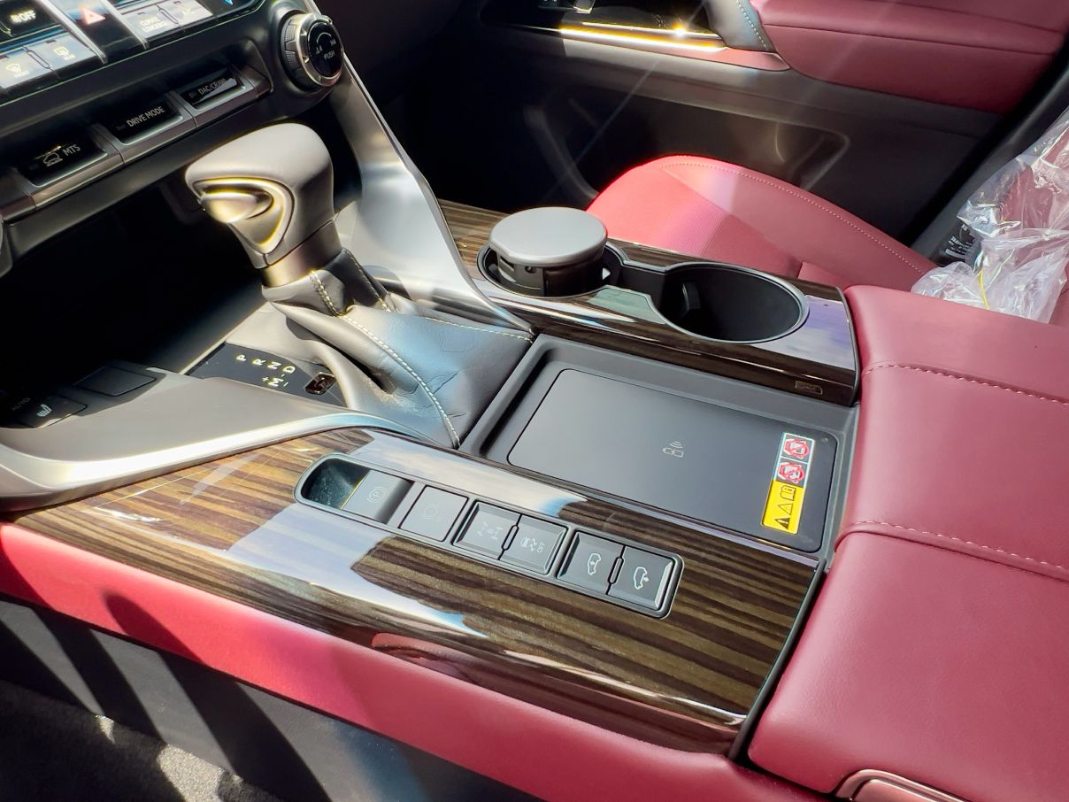 Lexus LX600 Signature SUV