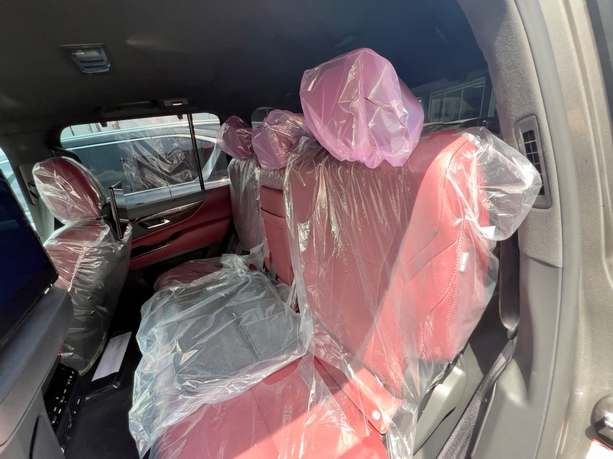 Lexus LX600 Signature SUV