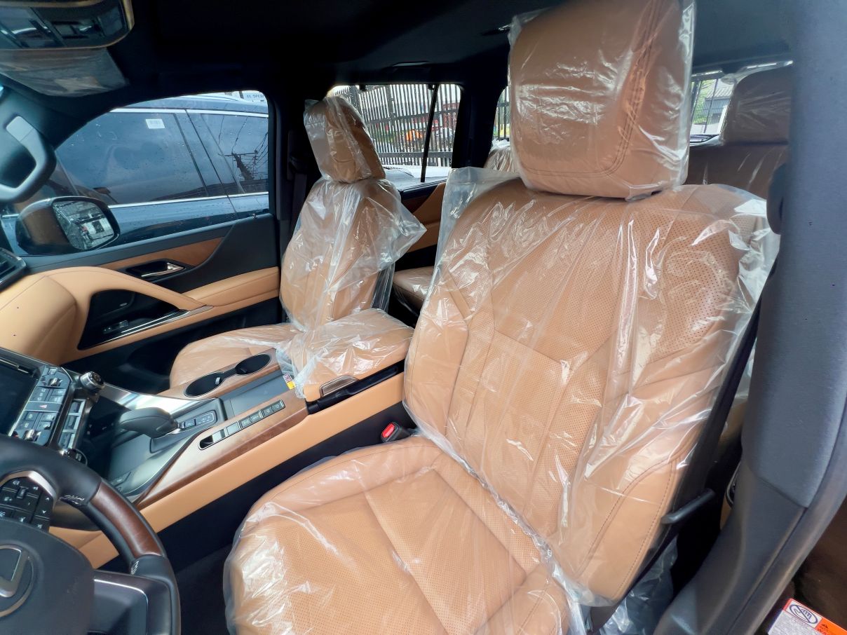 Lexus LX 700 Luxury Hybrid SUV