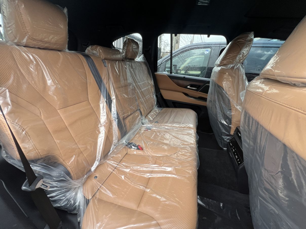 Lexus LX 700 Luxury Hybrid SUV