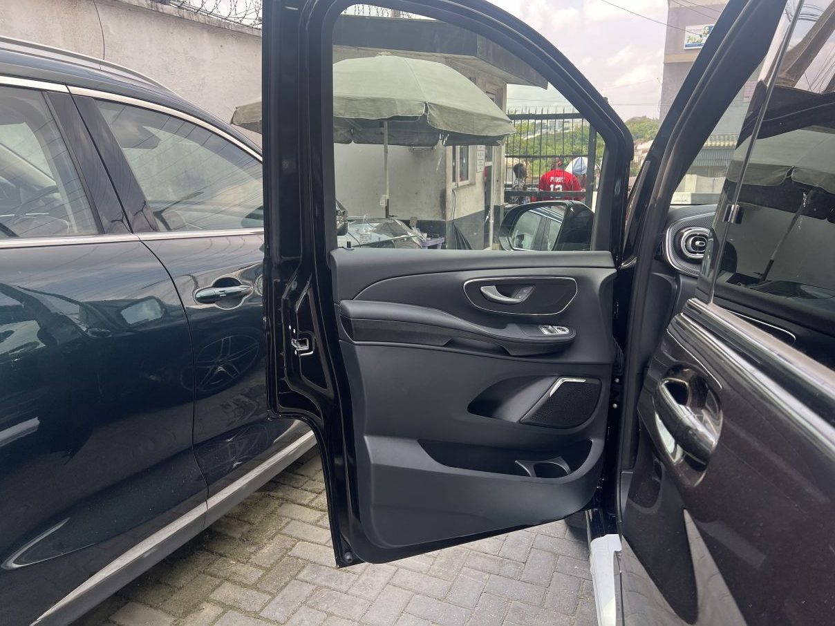 Mercedes Benz V300 V-KLASSE 2.0L