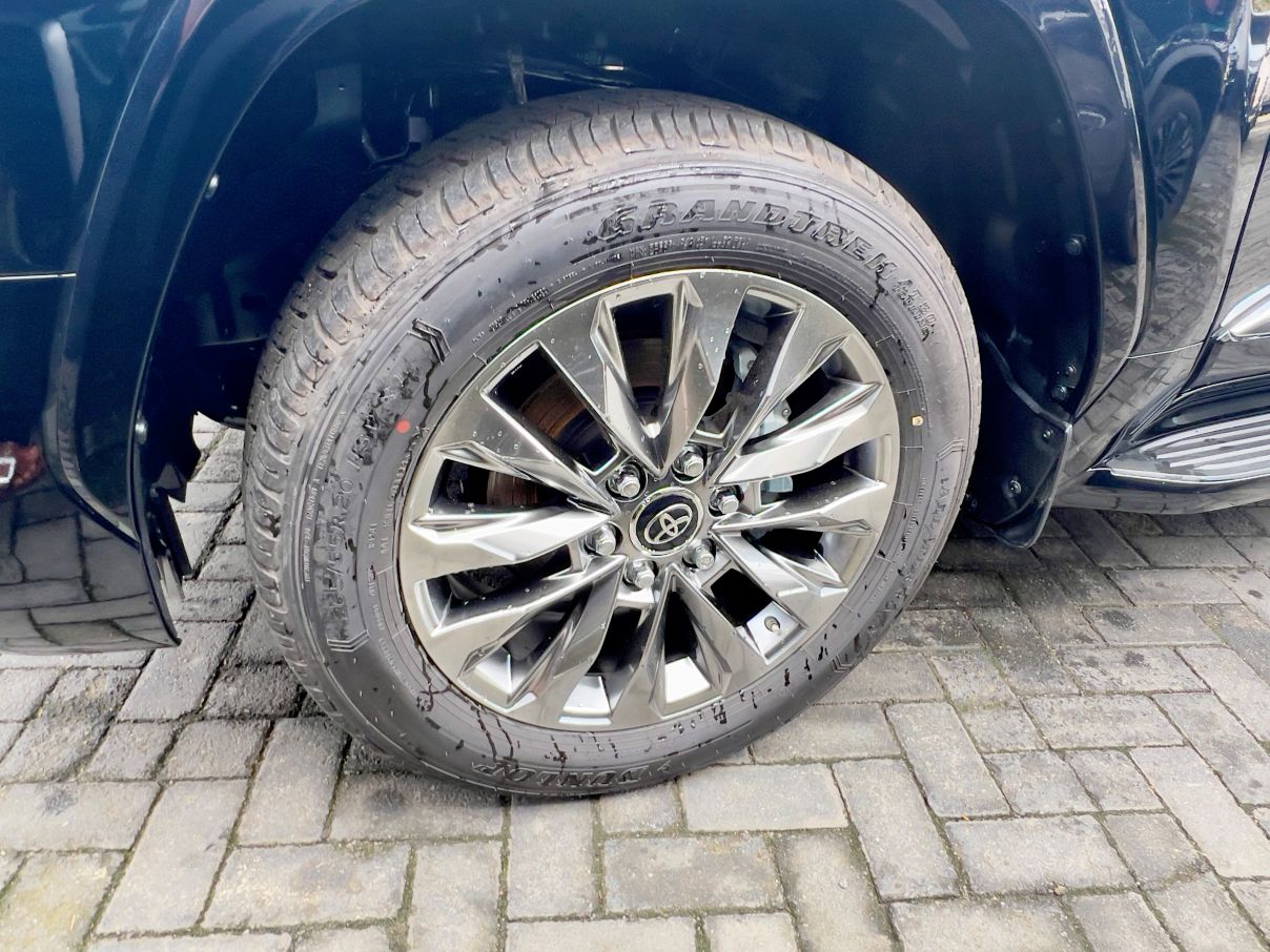 Toyota Land Cruiser GXR