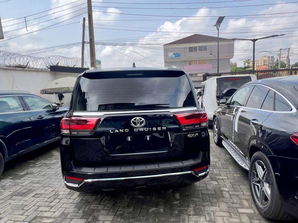 Toyota Land Cruiser GXR