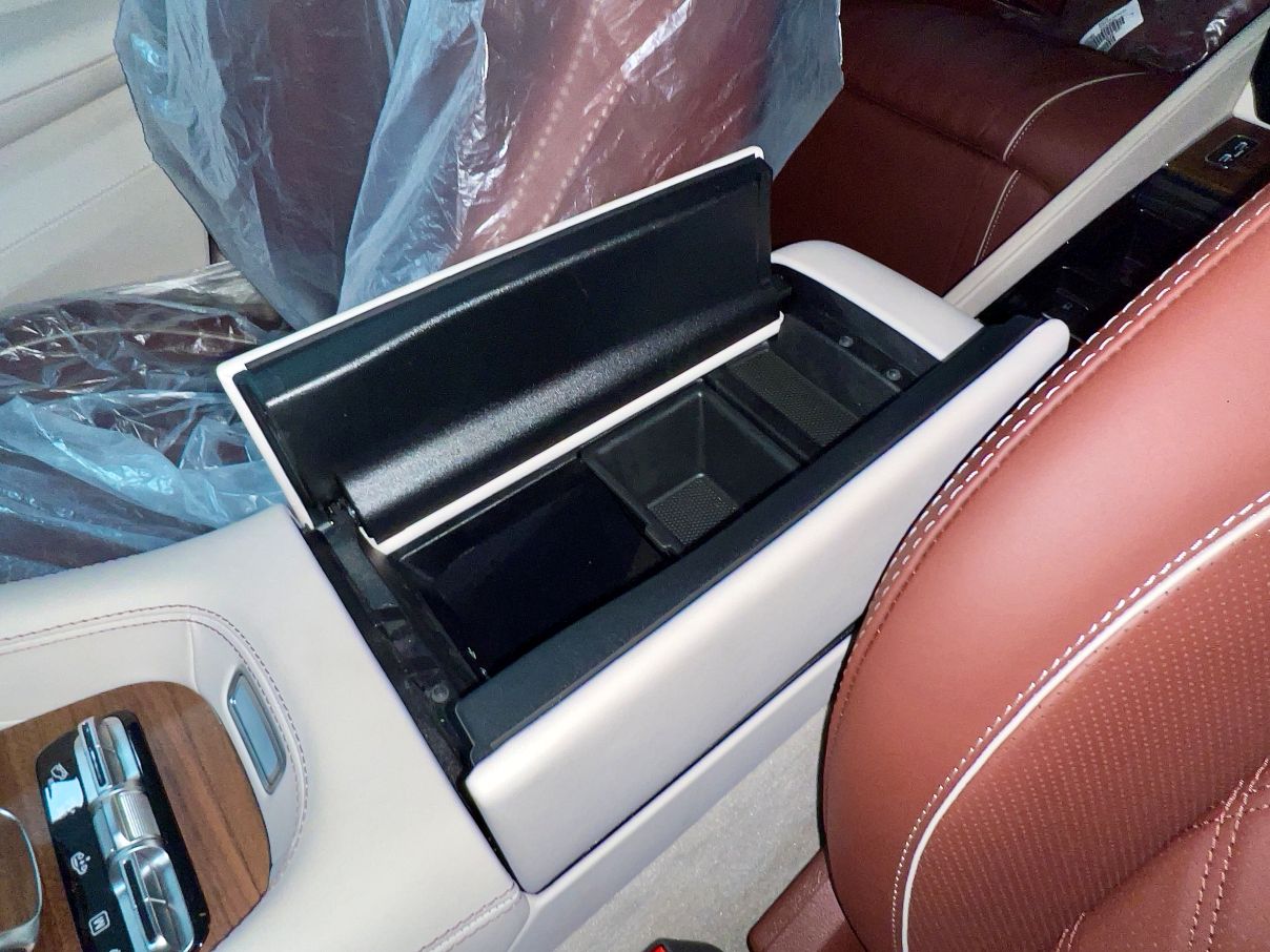 Mercedes Benz GLS600 Maybach