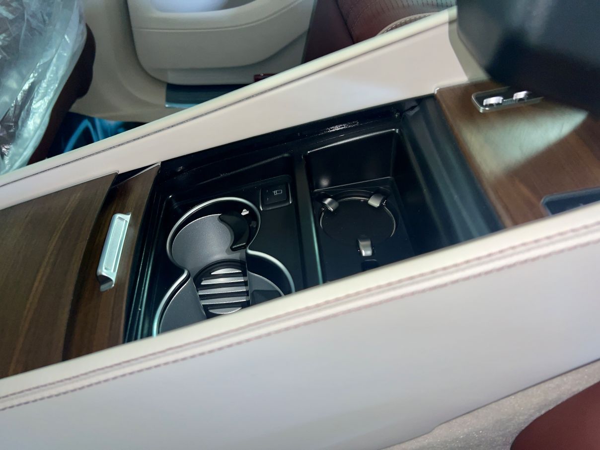 Mercedes Benz GLS600 Maybach