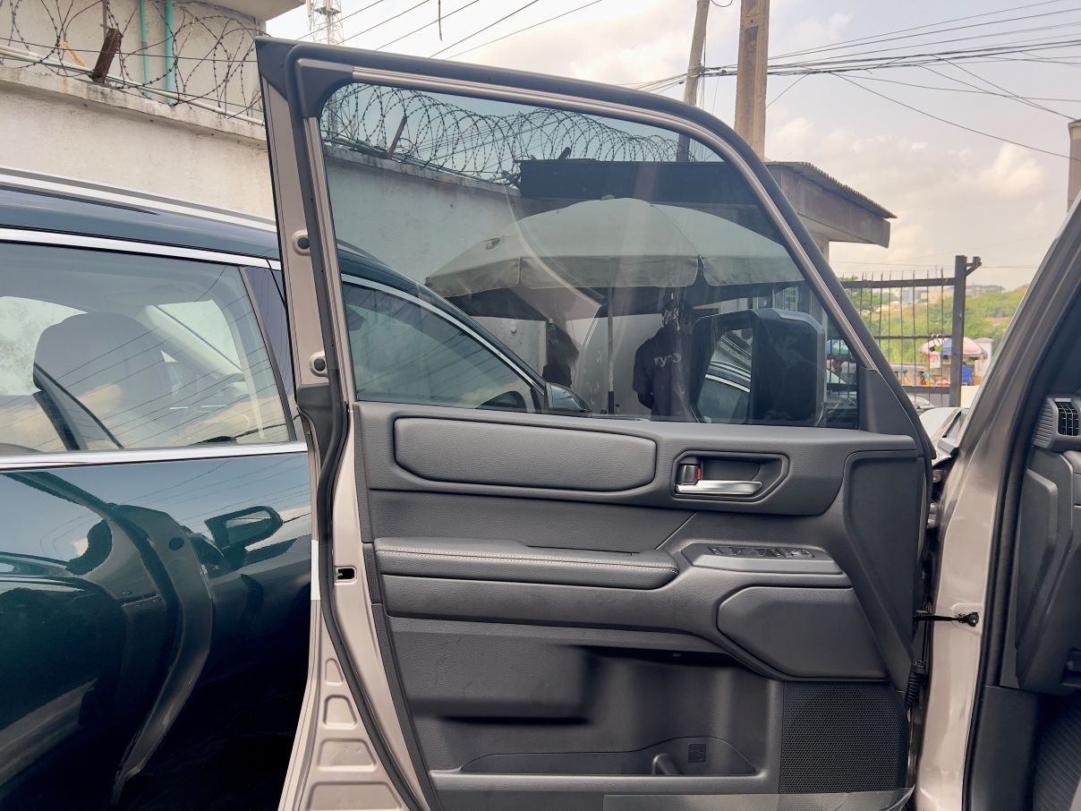 Toyota Landcruiser Prado Limited 2.7L