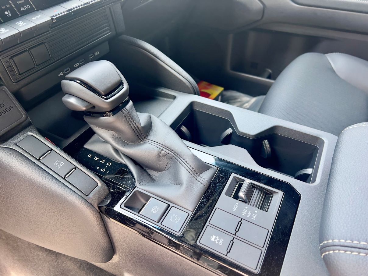 Toyota Landcruiser Prado Limited 2.7L