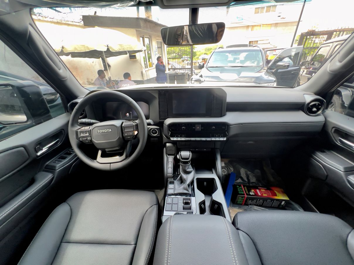 Toyota Landcruiser Prado Limited 2.7L