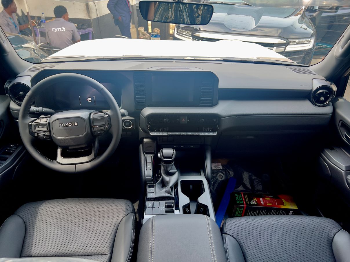 Toyota Landcruiser Prado Limited 2.7L