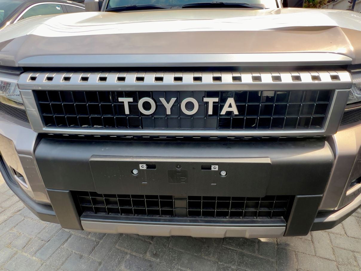 Toyota Landcruiser Prado Limited 2.7L