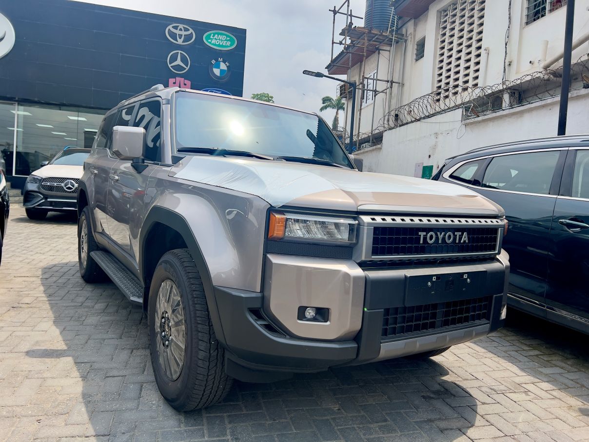 Toyota Landcruiser Prado Limited 2.7L