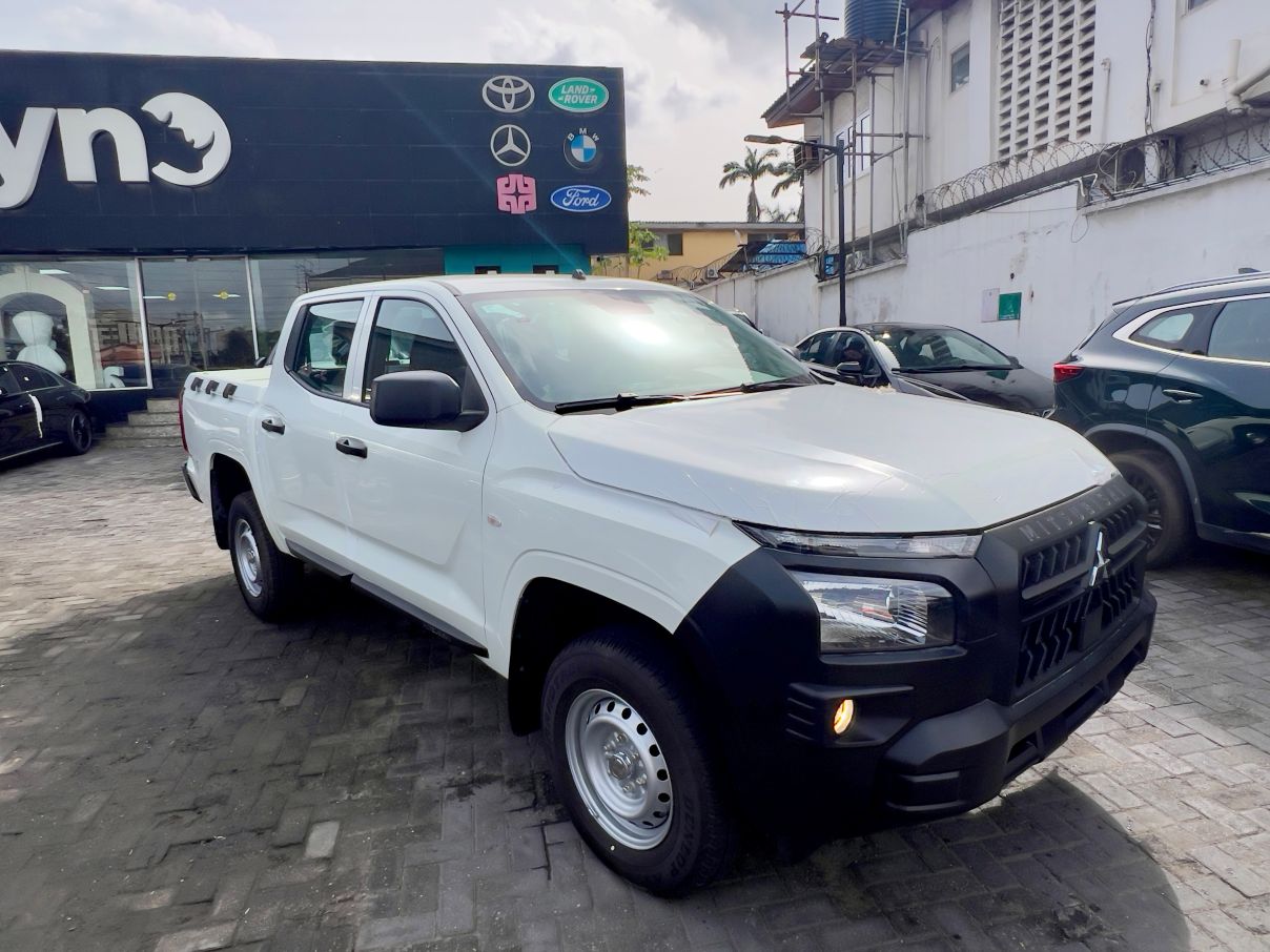 Mitsubishi L200 2.4L