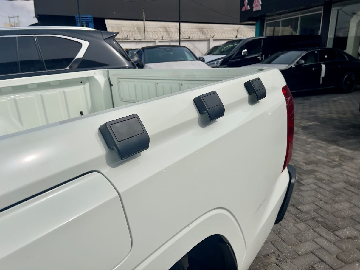 Mitsubishi L200 2.4L