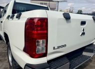 Mitsubishi L200 2.4L