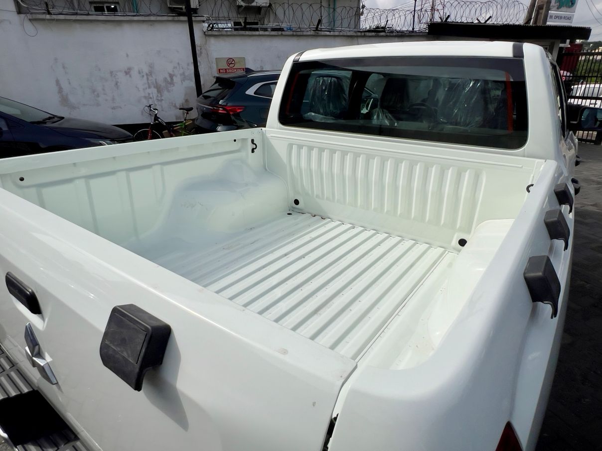 Mitsubishi L200 2.4L