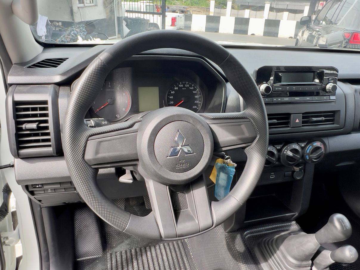 Mitsubishi L200 2.4L